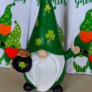New Resin - Irish Gnome holding pot of Gold - St. Patrick's